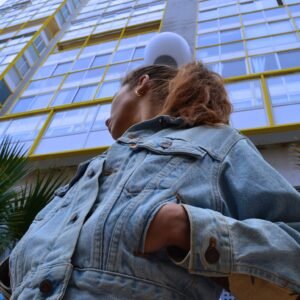 LA VASERA - Levi's Art Upcycling – Image 2